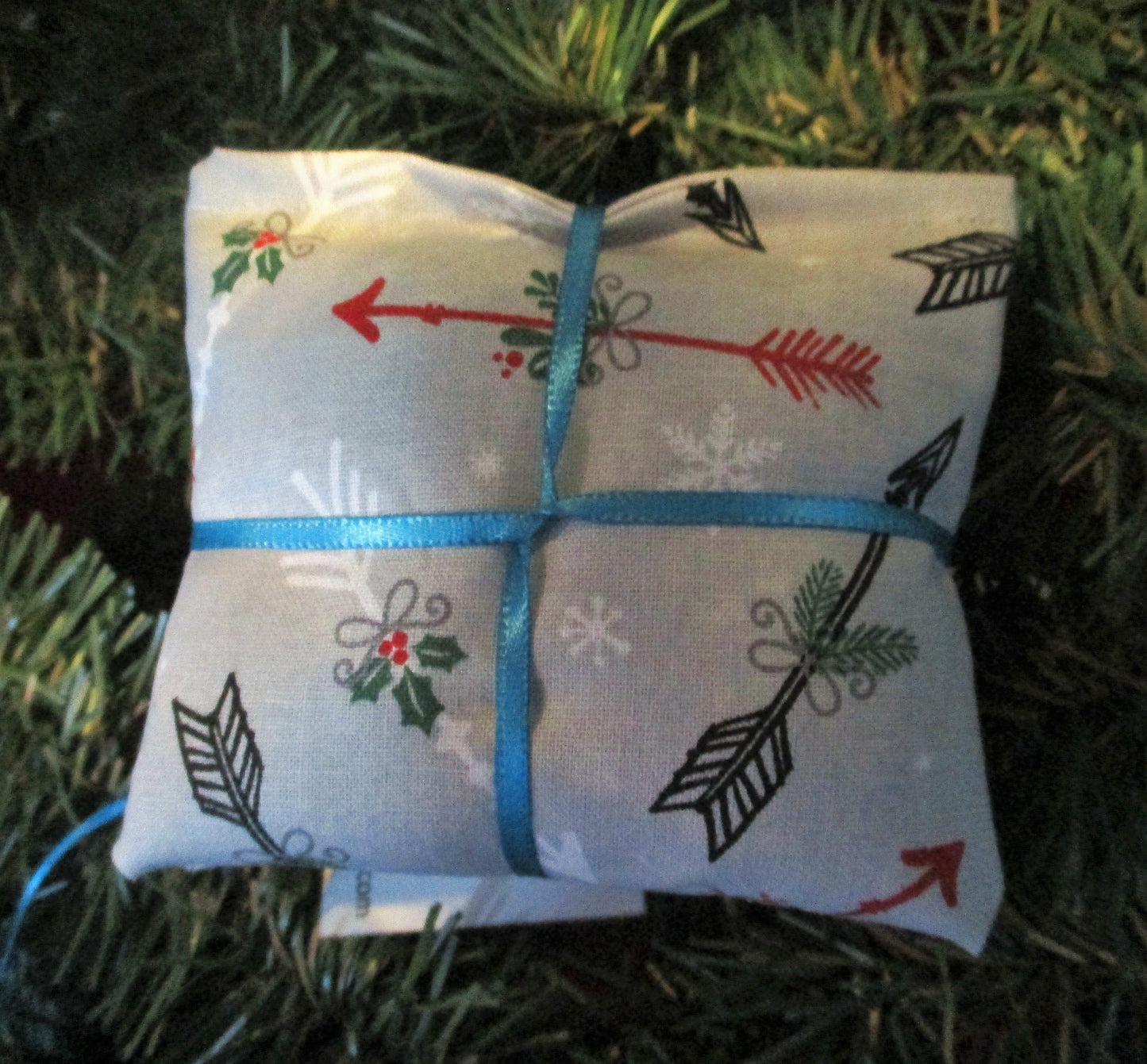 Maine Balsam Sachet Set of 3 Arrow with Christmas Greenery on Grey Fabric, Ready to Ship