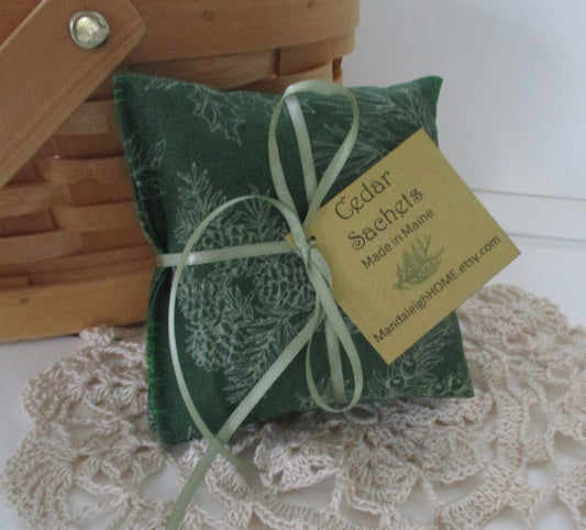 Maine Balsam Fir or Lavender Sachet set of 3 Green and White Print with Mistletoe, Holly Berry, Assorted Christmas plants